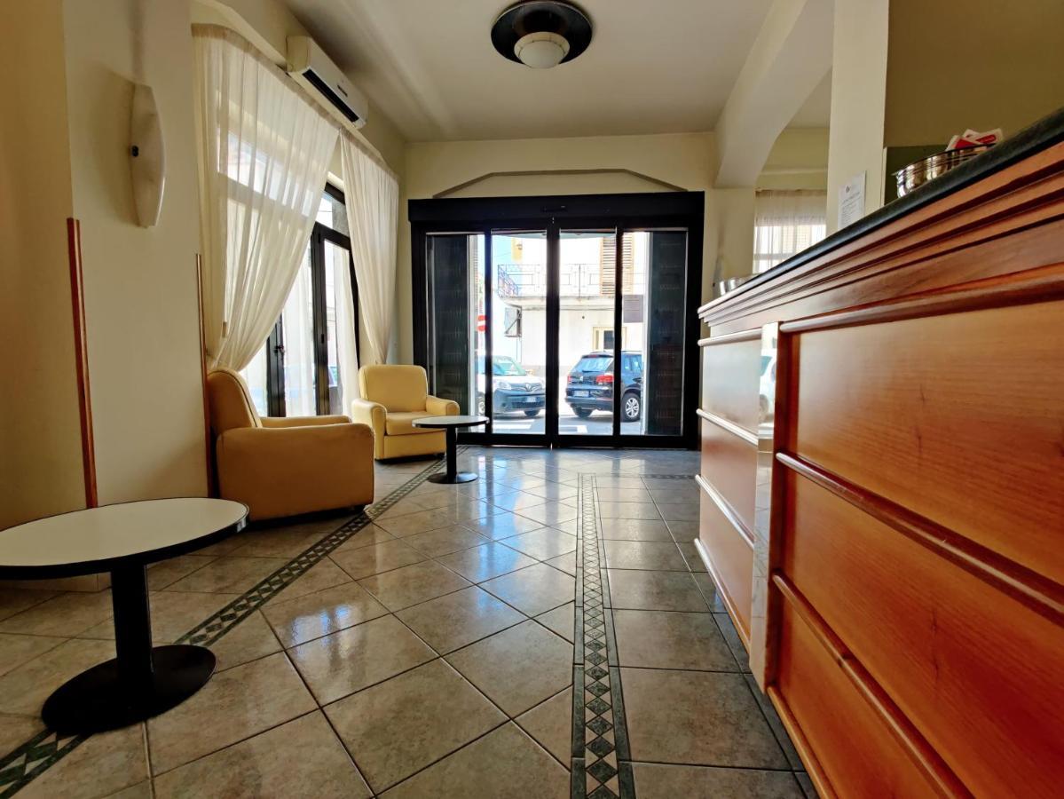 Albergo Delle Rose Bagnara Calabra Exteriör bild