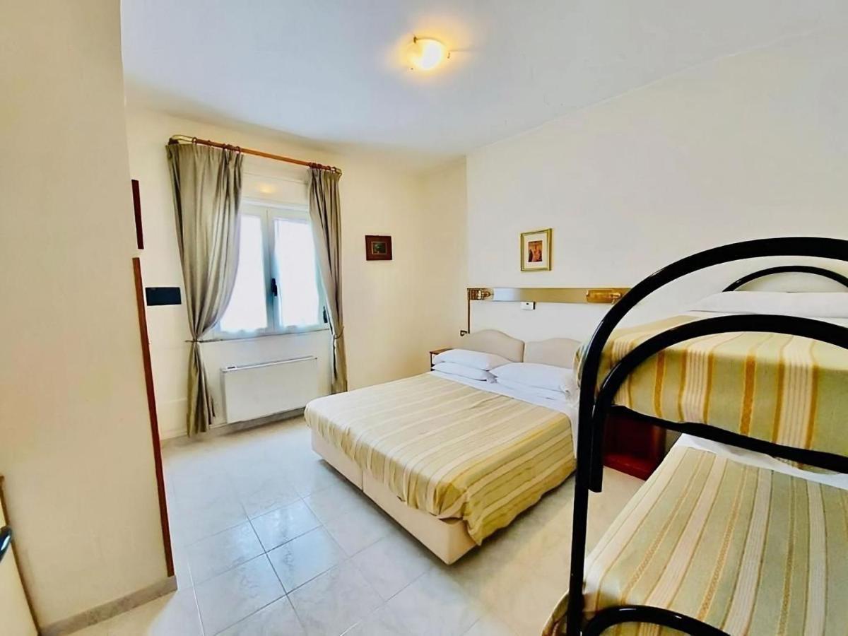 Albergo Delle Rose Bagnara Calabra Exteriör bild