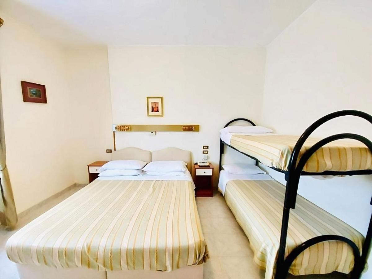 Albergo Delle Rose Bagnara Calabra Exteriör bild
